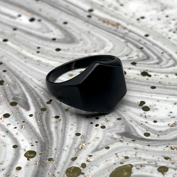 Men’s Black Ring, Fashion Jewelry - Picture 3 of 4
